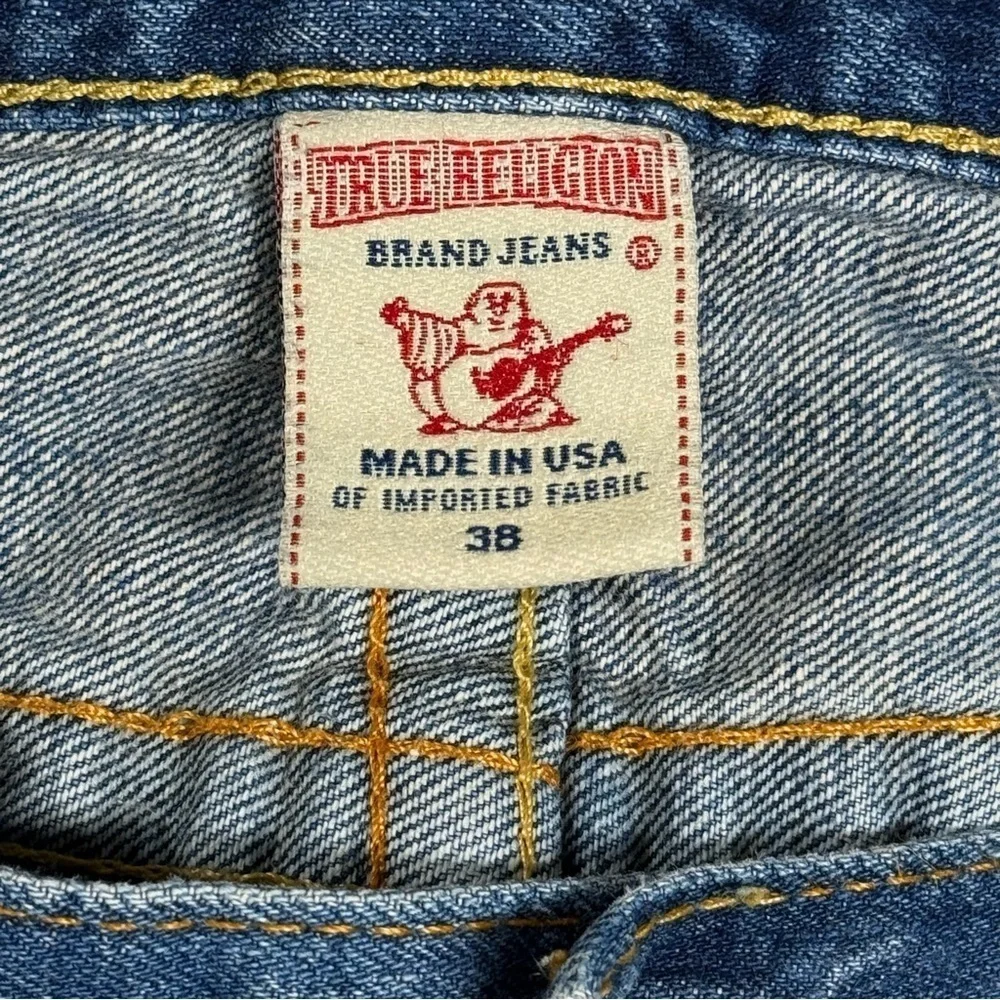 True Religion | Bobby Blue Straight Leg Jeans Slightly Distressed Style